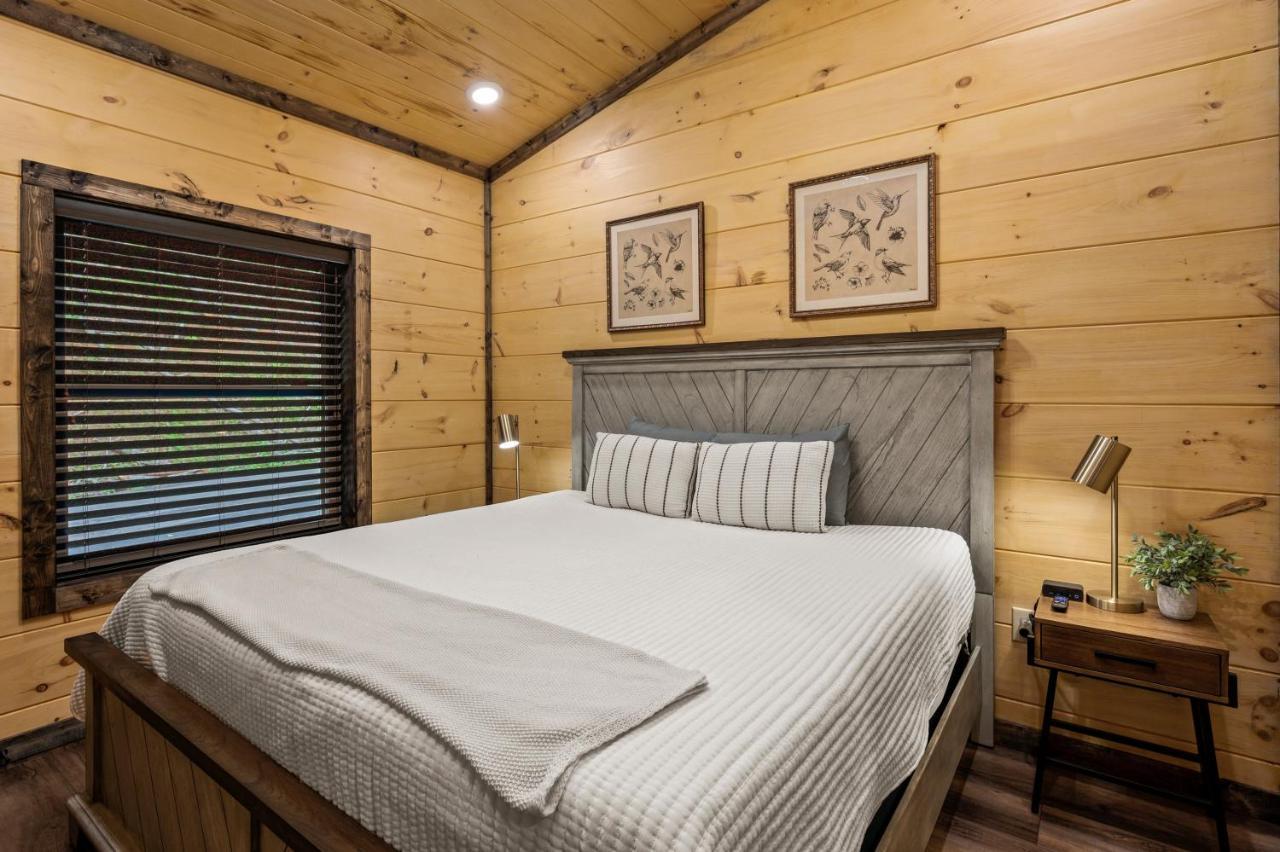 New Cozy Mountain Cabin Hot Tub Near Downtown Gatlinburg Esterno foto