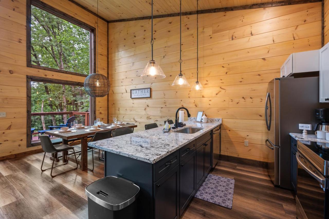 New Cozy Mountain Cabin Hot Tub Near Downtown Gatlinburg Esterno foto