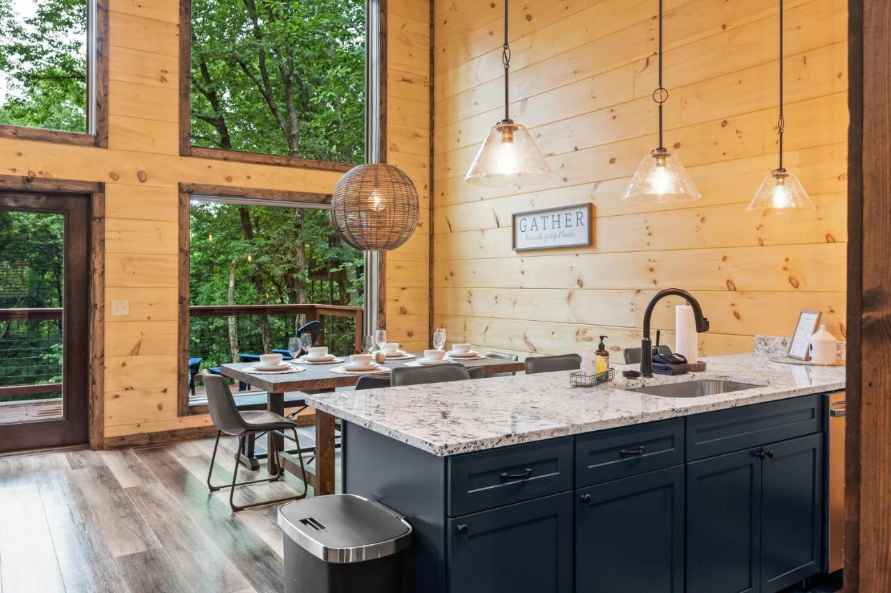 New Cozy Mountain Cabin Hot Tub Near Downtown Gatlinburg Esterno foto