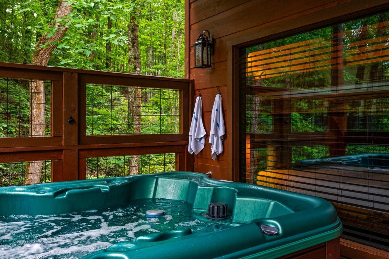 New Cozy Mountain Cabin Hot Tub Near Downtown Gatlinburg Esterno foto